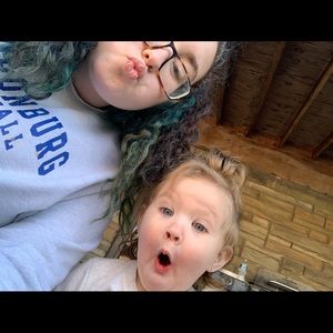 Meet your Posher, Ally